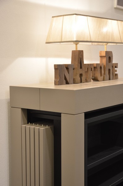 Table console extensible Maya Compact